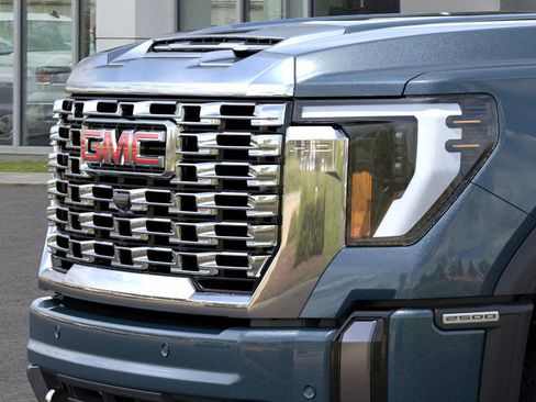 New 2026 GMC Sierra 2500 Denali w/ Denali Reserve Package image 13