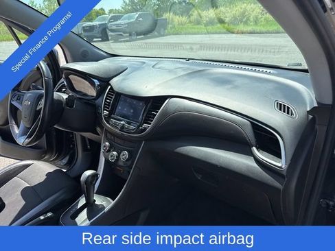 Used 2021 Chevrolet Trax LT w/ Driver Confidence Package FWD image 38