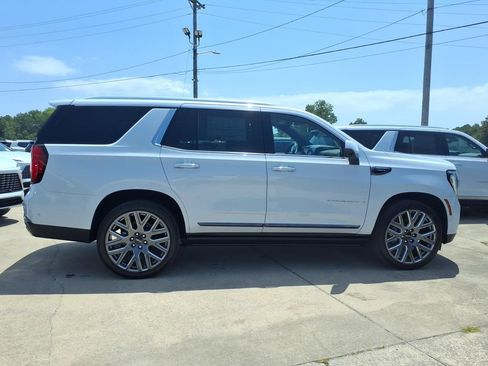 New 2026 GMC Yukon Denali Ultimate AWD/4WD image 8