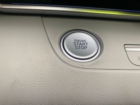 Certified 2024 Hyundai Elantra Limited FWD image 20
