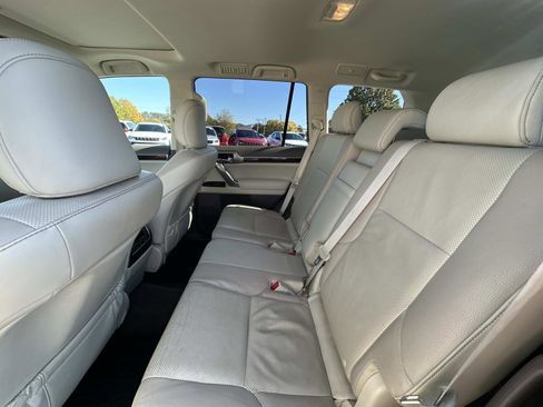 Used 2019 Lexus GX 460 image 14