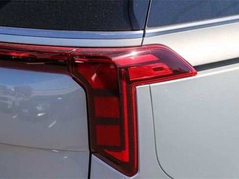 New 2026 Kia Carnival SX image 9