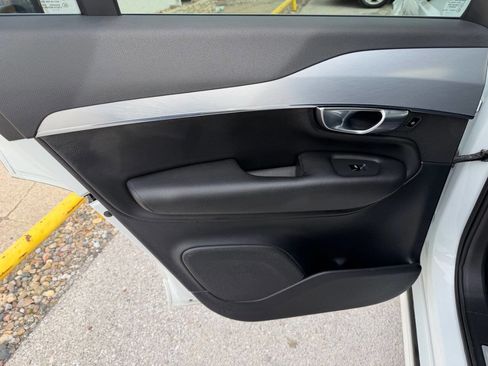 Used 2018 Volvo XC90 T5 Momentum w/ Convenience Package image 15