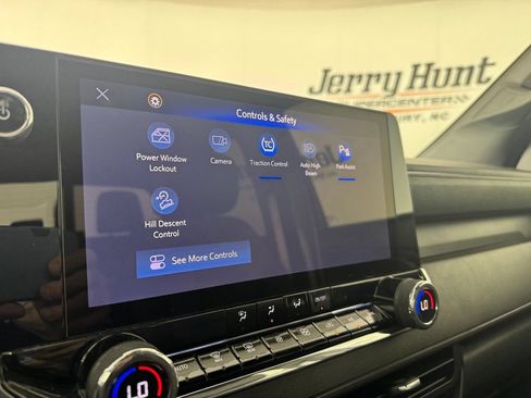 Used 2025 Chevrolet Colorado Trail Boss AWD/4WD image 18