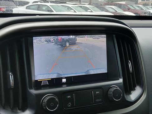 Used 2022 Chevrolet Colorado Z71 AWD/4WD image 18