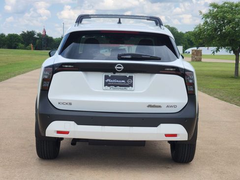 New 2026 Nissan Kicks SV w/ Cold Weather Package AWD/4WD image 8