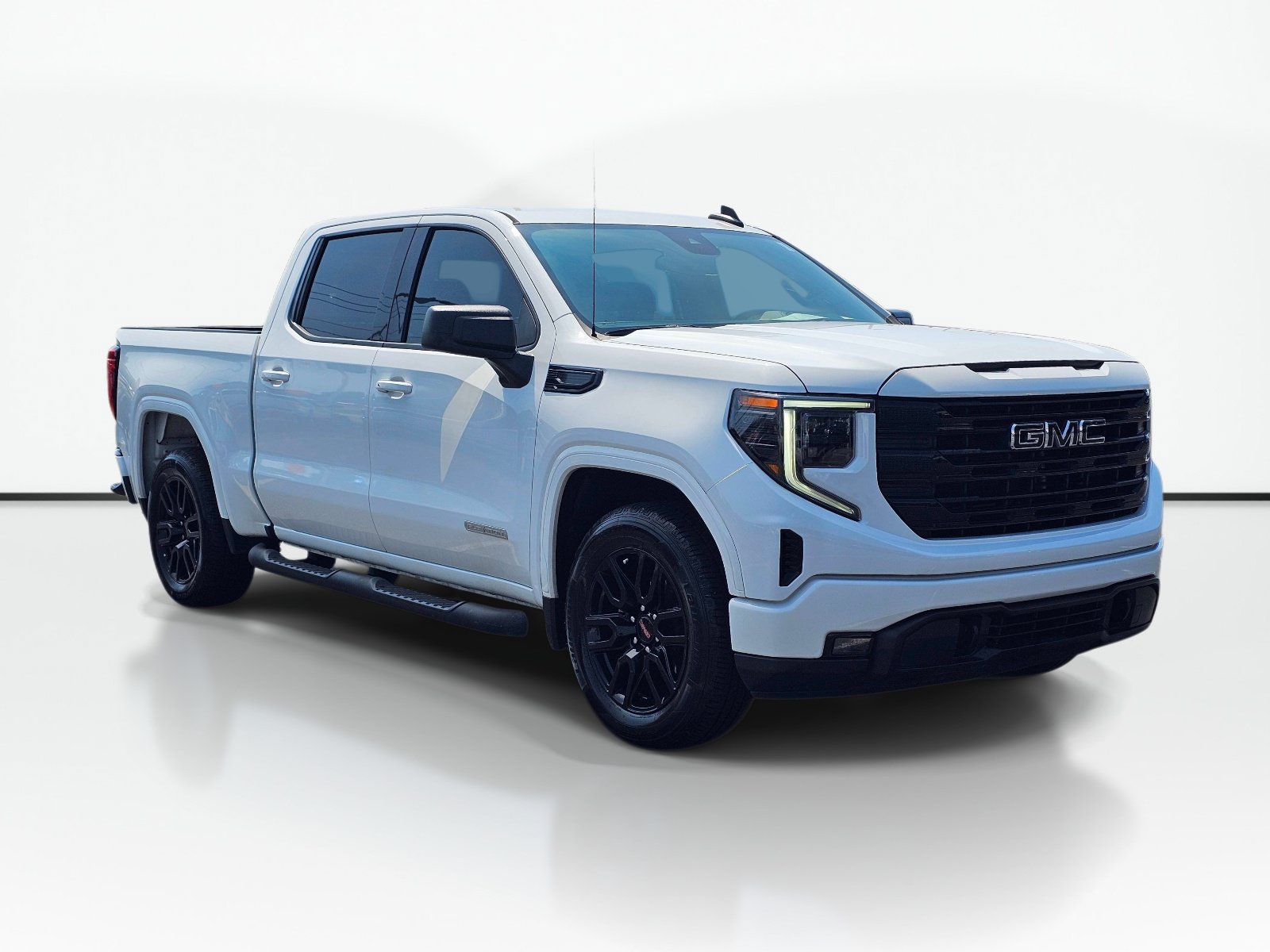 Used 2022 GMC Sierra 1500 Elevation RWD image 5