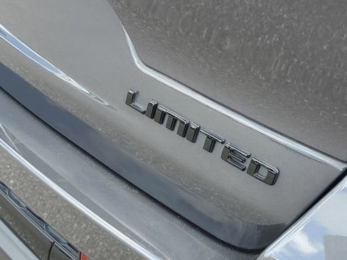 Used 2025 Jeep Grand Cherokee Limited w/ Luxury Tech Group II image 7