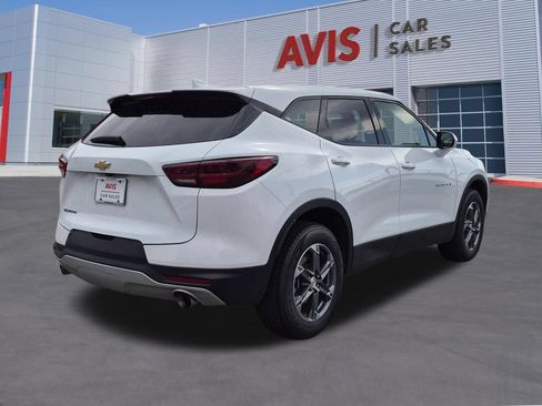 Used 2025 Chevrolet Blazer LT FWD image 6