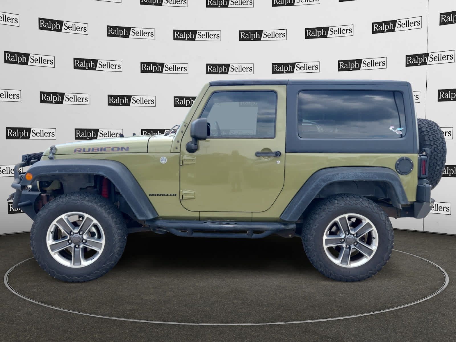 Used 2013 Jeep Wrangler Rubicon w/ PWR Convenience Group AWD/4WD image 3