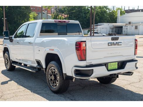 New 2026 GMC Sierra 2500 Denali w/ Denali Reserve Package AWD/4WD image 6