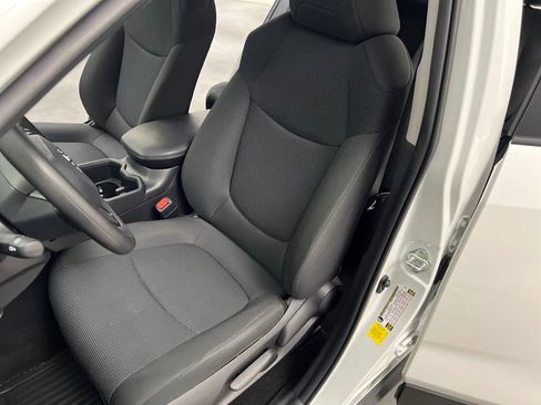 Used 2023 Toyota RAV4 LE image 9