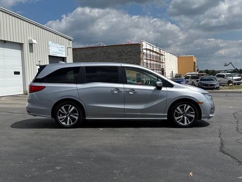 Used 2023 Honda Odyssey Touring image 8