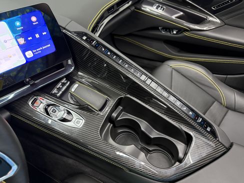 Used 2023 Chevrolet Corvette Z06 w/ Z07 Performance Package RWD image 19