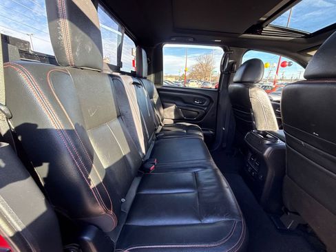 Used 2021 Nissan Titan PRO-4X w/ Pro-4x Convenience Package image 15