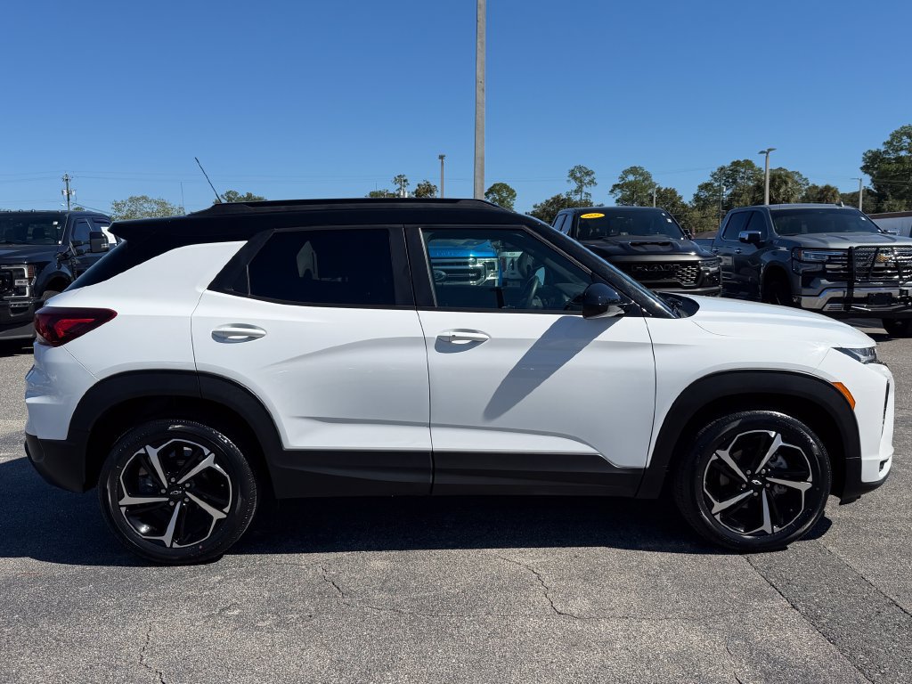 Used 2023 Chevrolet TrailBlazer RS w/ Convenience Package FWD image 5