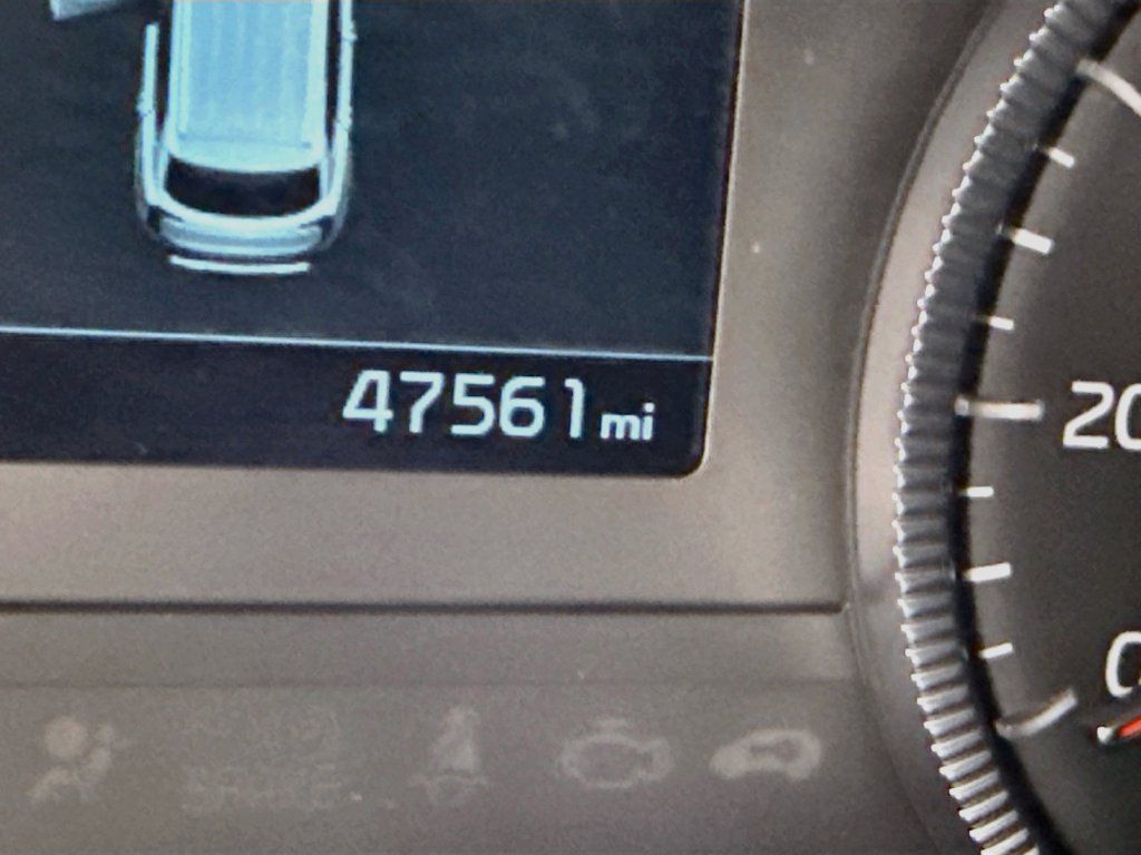 Used 2022 Kia Telluride S AWD/4WD image 5