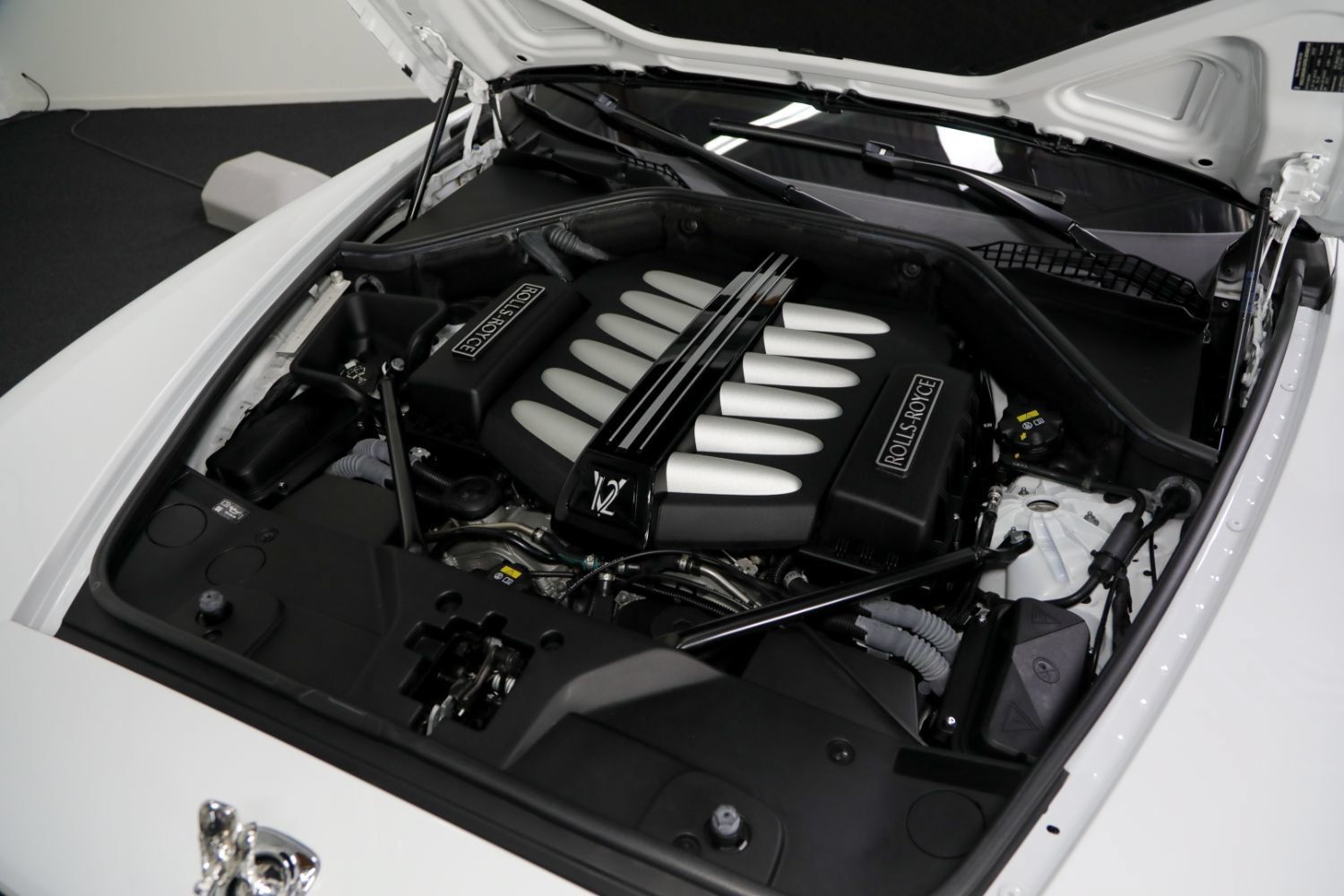 Used 2018 Rolls-Royce Dawn RWD image 67