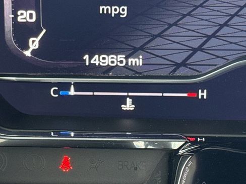 Used 2025 GMC Sierra 1500 SLT w/ SLT Premium Plus Package AWD/4WD image 5