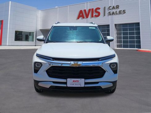 Used 2025 Chevrolet TrailBlazer LT AWD/4WD image 10
