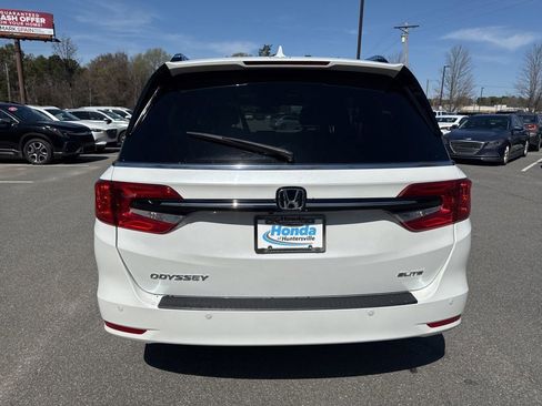 Used 2022 Honda Odyssey Elite image 6