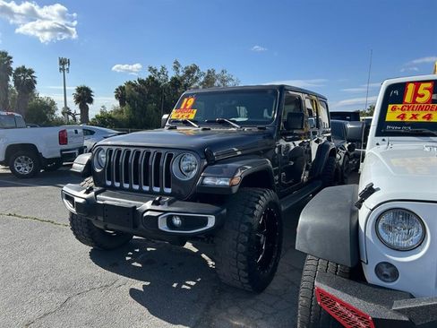 Used 2019 Jeep Wrangler Unlimited Sahara w/ Uconnect 4C Nav & Sound Group AWD/4WD image 9