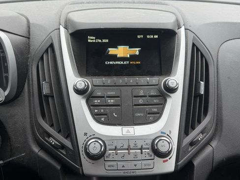 Used 2017 Chevrolet Equinox LT w/ Convenience Package image 8