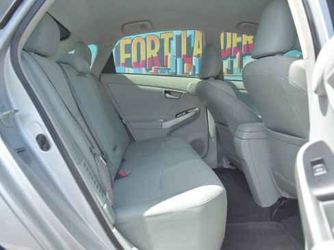 Used 2012 Toyota Prius Three image 33