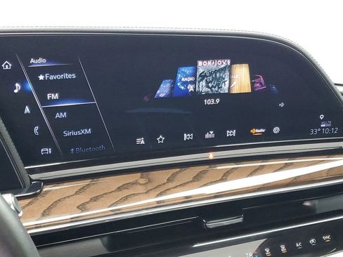 Used 2023 Cadillac Escalade ESV Sport Platinum w/ Heavy-Duty Trailer Package image 18