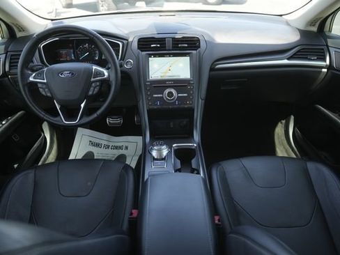 Used 2018 Ford Fusion Titanium image 21