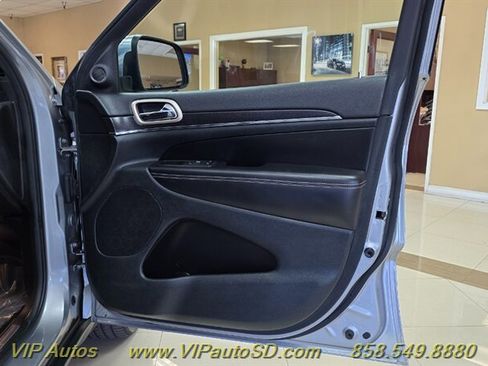Used 2014 Jeep Grand Cherokee Limited w/ Luxury Group II image 12