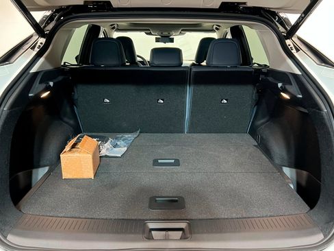 New 2025 Nissan Ariya Platinum image 22