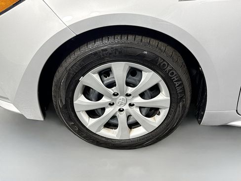 Used 2026 Toyota Corolla LE FWD image 37
