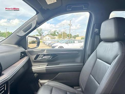 Used 2025 Chevrolet Tahoe LT AWD/4WD image 15
