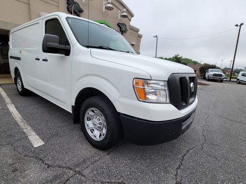 Used 2020 Nissan NV 2500 SV w/ Navigation Package RWD image 3