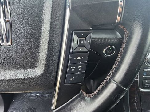 Used 2017 Lincoln Navigator Reserve image 26