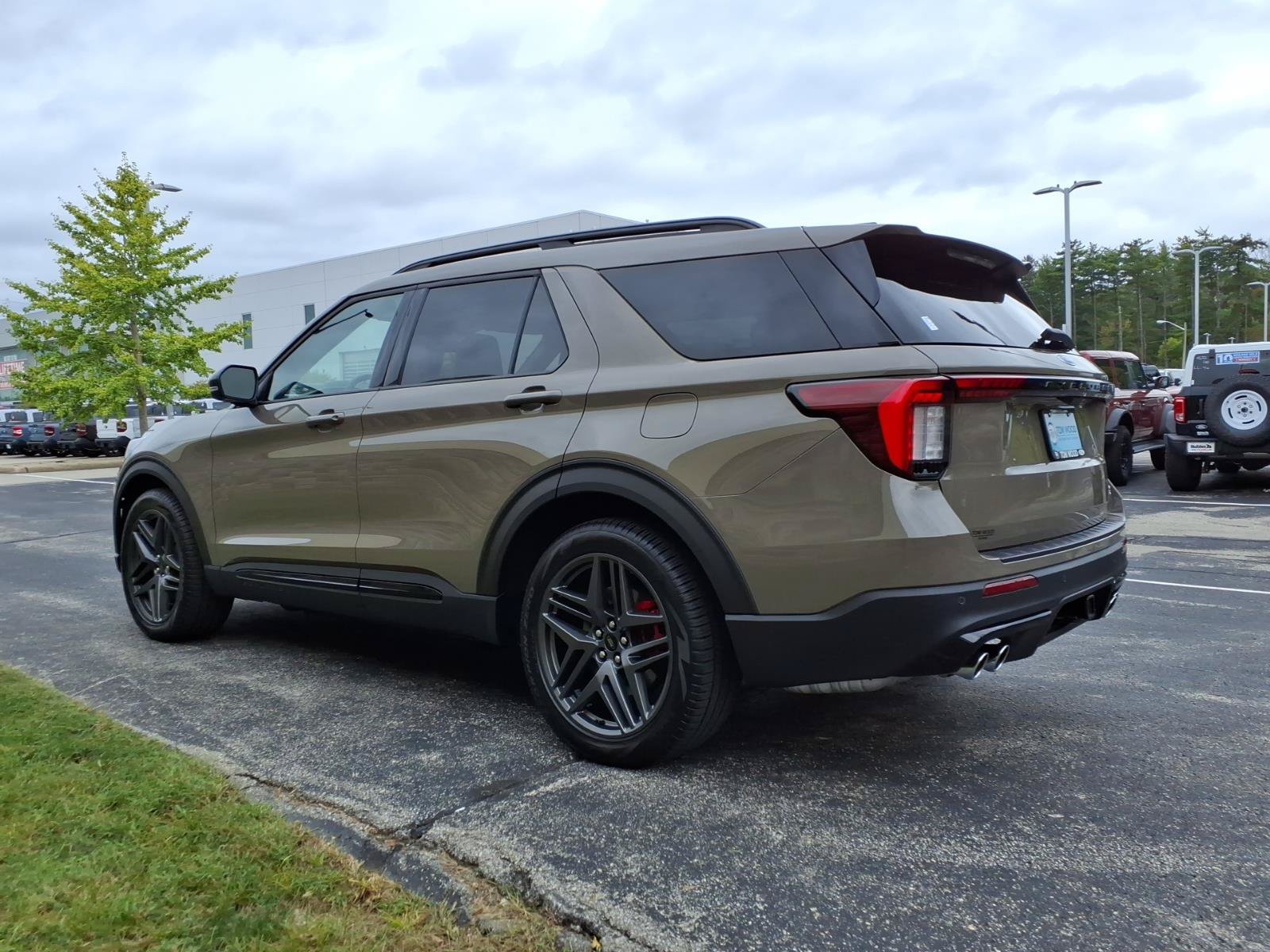 Used 2026 Ford Explorer ST w/ Sun And Sound Package AWD/4WD image 7