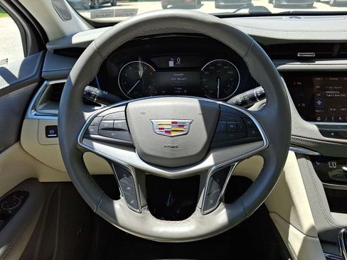 Certified 2024 Cadillac XT5 Premium Luxury AWD/4WD image 14