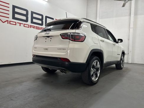 Used 2018 Jeep Compass Limited w/ Navigation Group AWD/4WD image 9