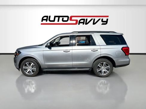 Used 2024 Ford Expedition XLT image 4