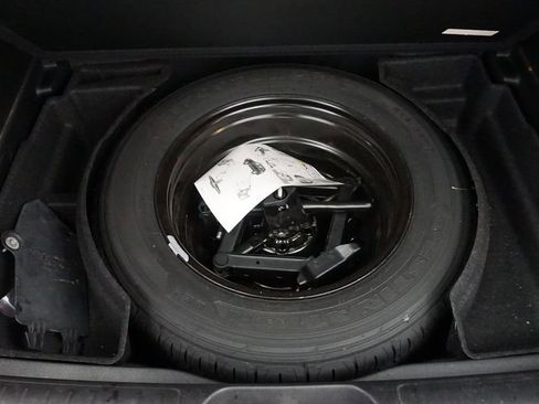 Certified 2019 Jeep Cherokee Limited w/ Trailer Tow Group image 21