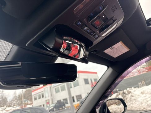 Used 2021 Toyota Highlander XSE image 33