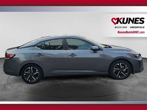 Used 2024 Nissan Sentra SV FWD image 12