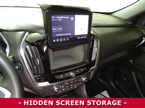 Used 2023 Chevrolet Traverse RS image 22