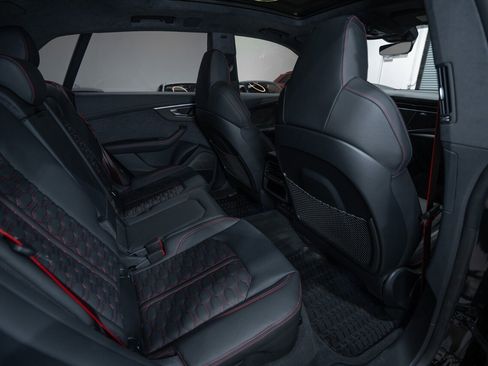 Used 2024 Audi RS Q8 AWD/4WD image 32