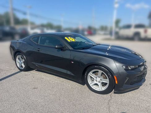 Used 2016 Chevrolet Camaro LT RWD image 11