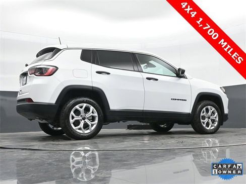 Used 2025 Jeep Compass Sport image 38
