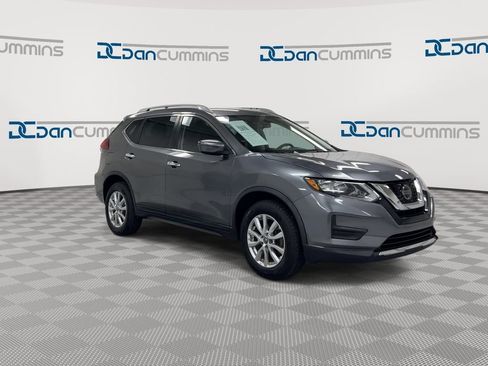 Used 2020 Nissan Rogue SV AWD/4WD image 2