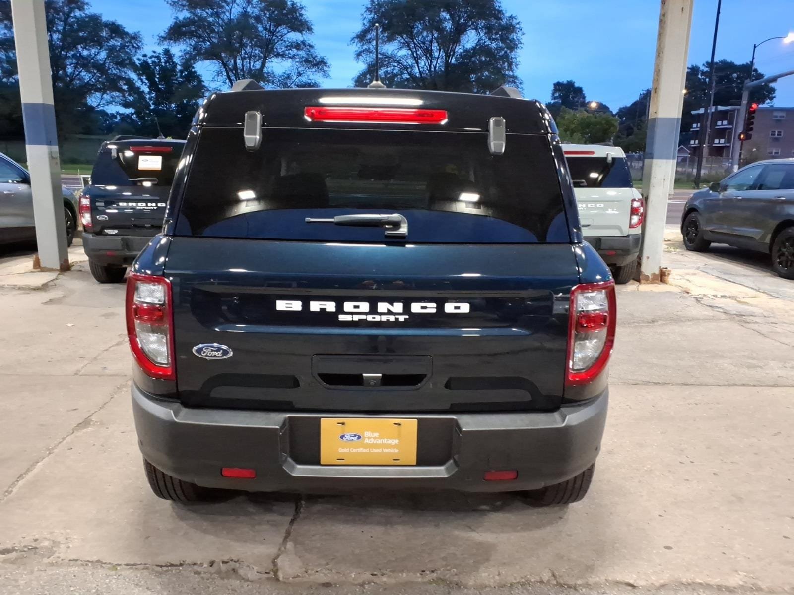 Certified 2023 Ford Bronco Sport Outer Banks w/ Tech Package AWD/4WD image 4
