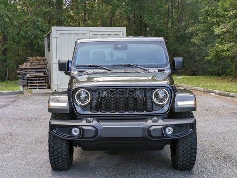 New 2025 Jeep Gladiator Willys image 6